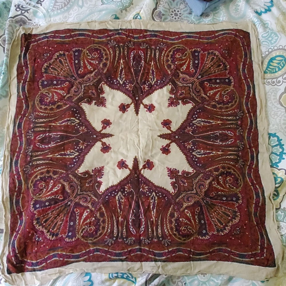 28 inch x 28 inch Beautiful scarf